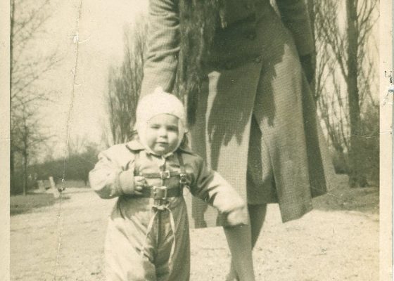 photo of mother and daughter for motherhood barbara gates article